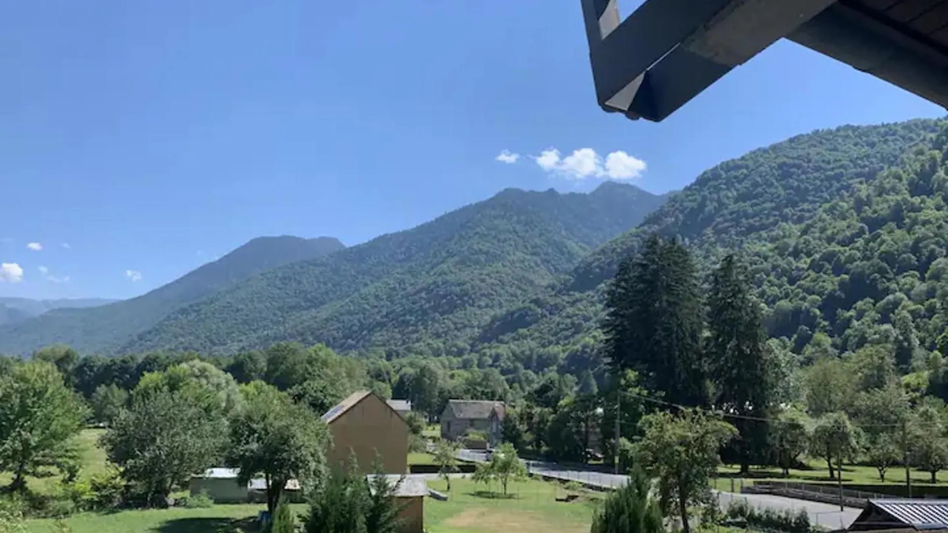 Mountain View 2 Bedroom Apartment Saint Beat Lez 0*, Saint-Beat